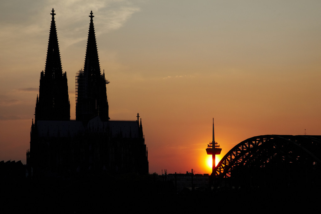Der Dom ist das herausragende Wahrzeichen der Stadt Köln.